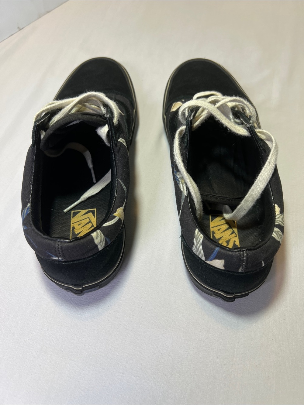 Vans Black Floral Low-Top Skate Shoes with Cream Accents 10 1/2 Men’s Women’s 12 - Picture 4 of 15